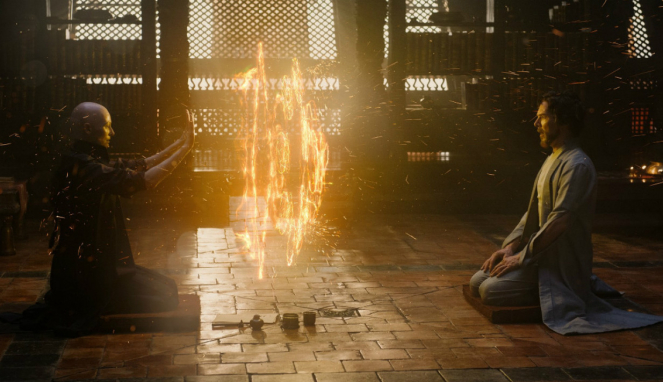 Salah satu adegan dalam film Doctor Strange.