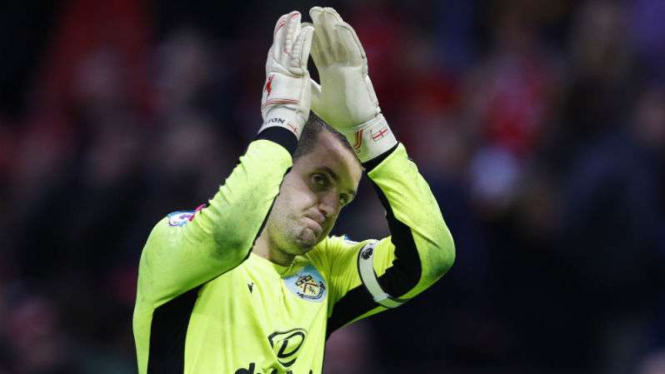 Kiper Burnley, Tom Heaton.