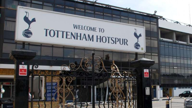 Markas Tottenham Hotspur, White Hart Lane.