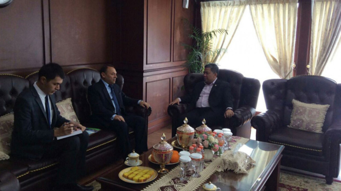Wakil Ketua DPR Fahri Hamzah akan menerima Dubes Uzbekistan di ruang kerja