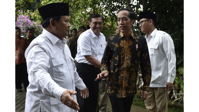 Jokowi kunjungi Prabowo.
