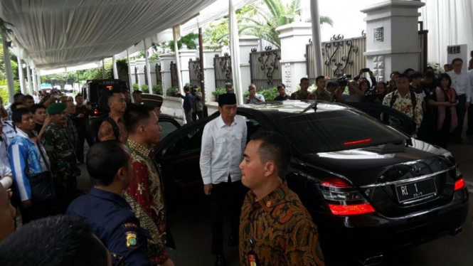 Presiden Jokowi melayat ke rumah duka Teddy Thohir