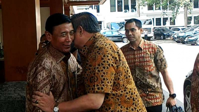 SBY dan Wiranto di Kantor Kemenko Polhukam