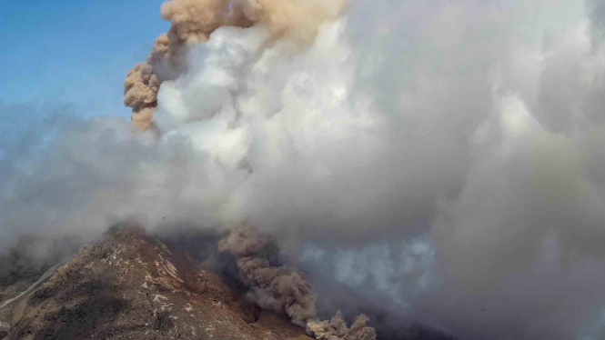 Erupsi Gunung Sinabung.