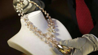 Lima Kalung Termahal di Dunia
