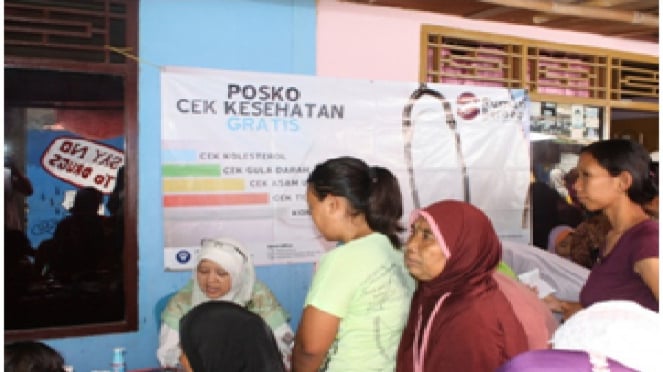 Periksa kesehatan gratis oleh Rumah Berbagi.