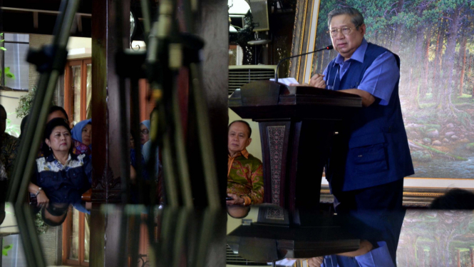 Susilo Bambang Yudhoyono saat menggelar konferensi pers di Cikeas, pada Rabu, 2 November 2016.