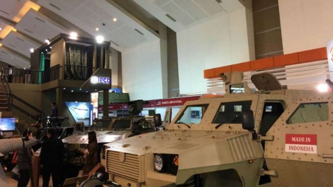 Varios productos de defensa en la exposición en 2016 Indododododeecene Expo 