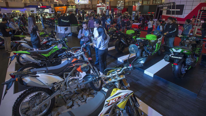 Booth Kawasaki di Indonesia Motorcycle Show (IMOS) 2016