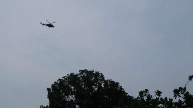 Helikopter berputar-putar di atas Istana Negara jelang aksi 4 November 2016.