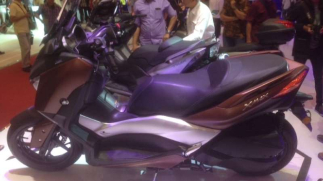 Yamaha XMAX 250 di IMOS 2016.