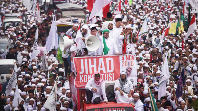 Unjuk rasa ribuan anggota ormas Islam di Jakarta pada Jumat, 4 November 2016.