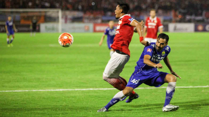 Persija Jakarta Main Imbang Lawan Persib Bandung
