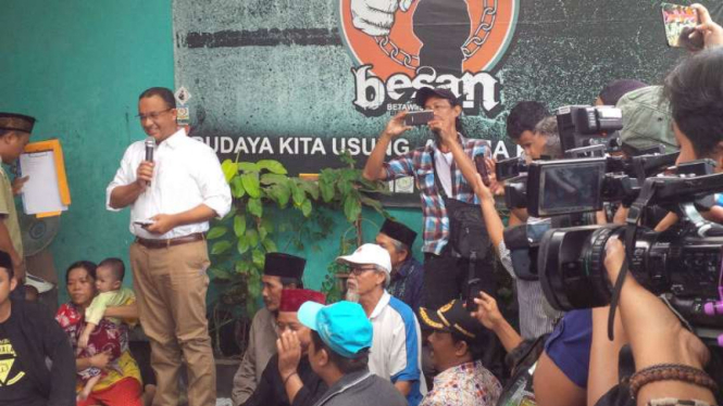 Calon gubernur DKI Jakarta Anies Baswedan di Kalideres, Jakarta Barat