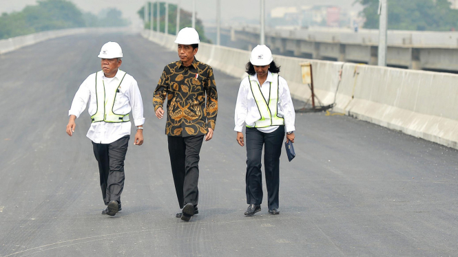 Presiden Jokowi Tinjau Tol Becakayu
