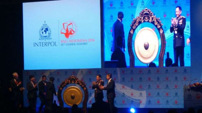 Wakil Presiden Jusuf Kalla buka Sidang Umum ke-85 Interpol di Bali, Senin, 7 November 2016.