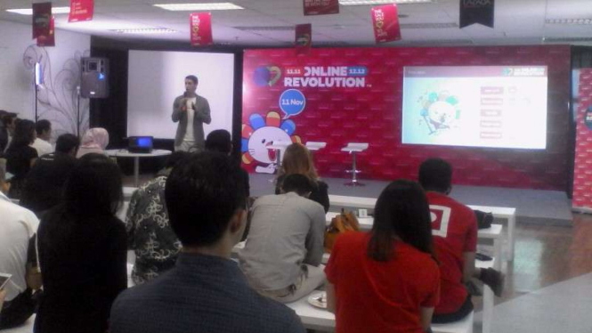 Florian Holm, Co CEO Lazada Indonesia dalam acara 11.11 Online Revolution
