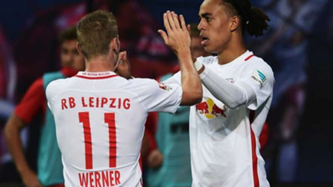 Pemain RB Leipzig rayakan gol