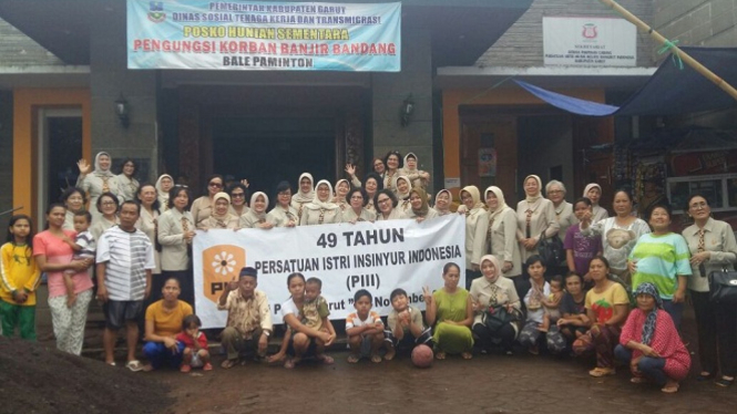 Persatuan Istri Insinyur Indonesia (PIII)  di Garut.