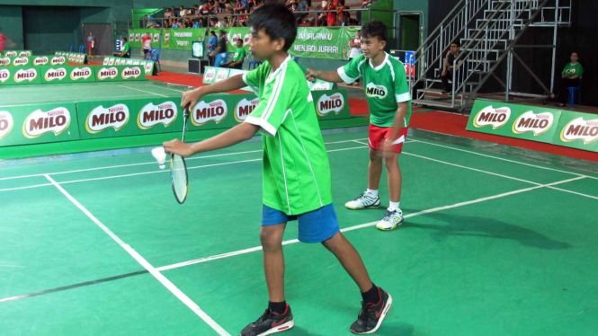 Suasana pertandingan beregu putra SIRNAS-MILO School Competition Manado.