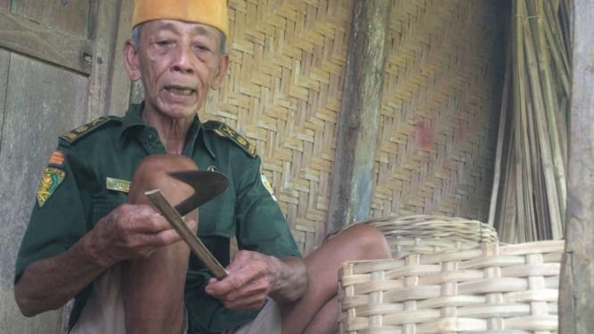 Mbah Sukijan (82), mantan pejuang kemerdekaan yang kini hidup dalam kemiskinan di Kabupaten Gunungkidul Yogyakarta, Kamis (10/11/2016)