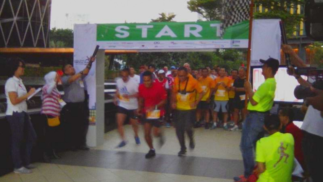 Start Vertical Run 2016 di Bakrie Tower, Jakarta Selatan.