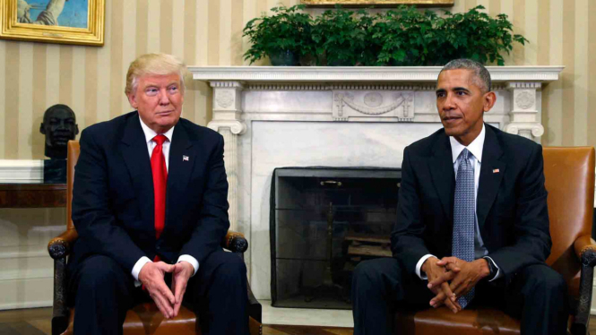 Barack Obama dan Donald Trump saat mereka bertemu