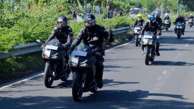 Touring CBR250RR di Bali.