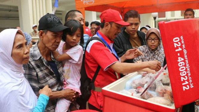Layanan penjualan daging bagi penghuni rusun di Jakarta.