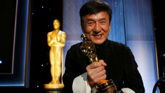 Jackie Chan Raih Oscar, Aktor Kawakan Hollywood Beri Pujian