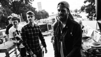 The Chainsmokers Akan Gelar Pertunjukan di Luas Angkasa