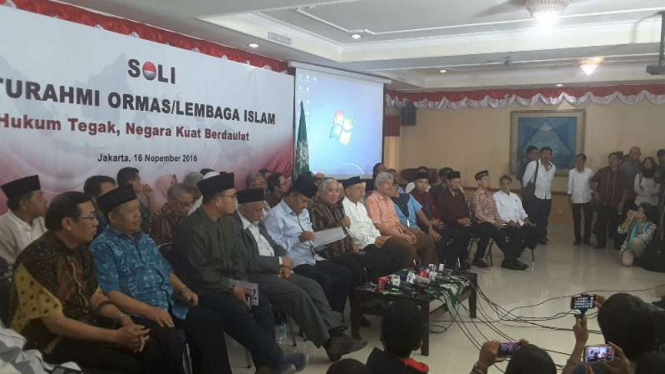 Berbagai organisasi masyarakat Islam menggelar keterangan pers bersama terkait kasus Ahok