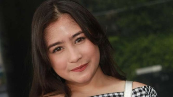 Prilly Latuconsina.