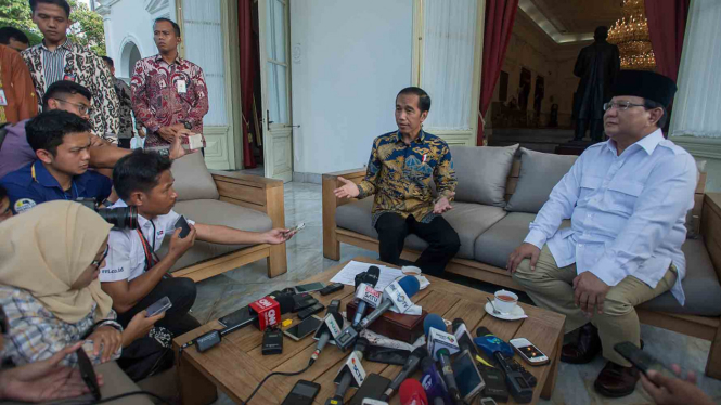 Pertemuan Presiden Jokowi dan Prabowo Subianto di Istana Negara.