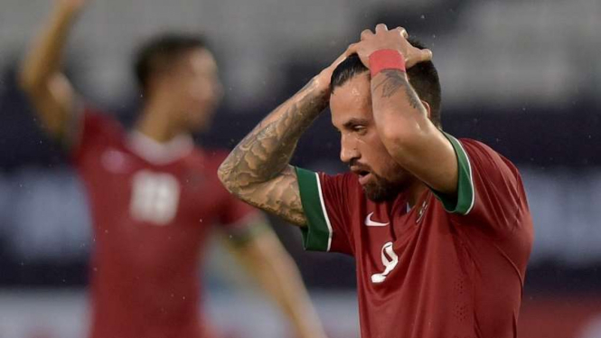 Pemain Timnas Indonesia, Stefano Lilipaly, saat gagal mencetak gol