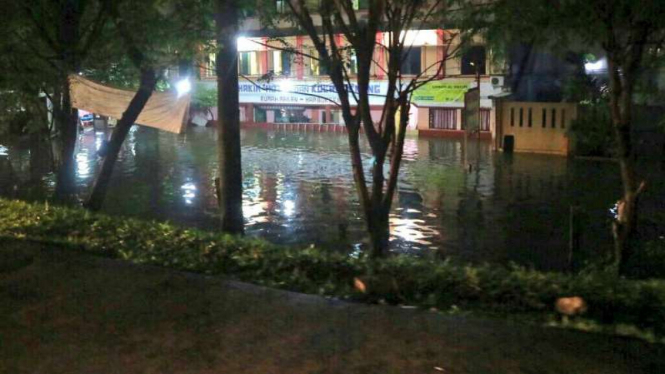 Banjir di Jatiwaringin