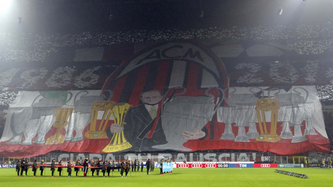 Tim AC Milan jelang pertandingan. 