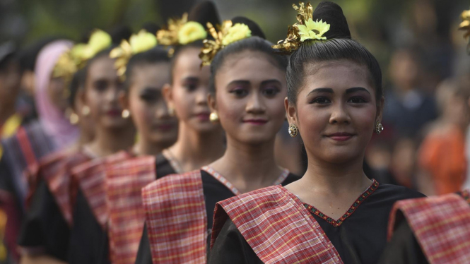 Pawai Budaya Lombok Sumbawa.