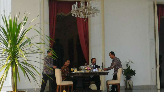 Presiden Jokowi sarapan bersama Surya Paloh