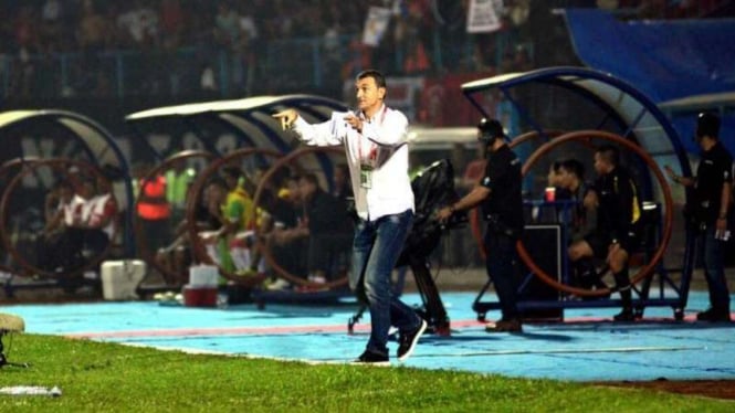 Pelatih Arema Cronus, Milomir Seslija 