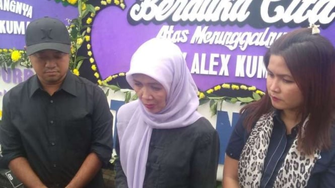 Gusti Firoza Damayanti Noor, istri mendiang penyanyi Chrisye.