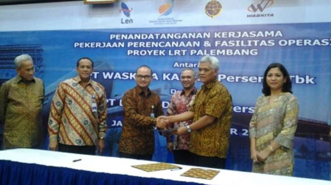 Penandatanganan kerja sama PT Waskita Karya Tbk dan PT Len Industri (Persero).