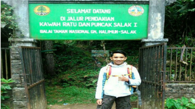 Jalur pendakian Gunung Salak.