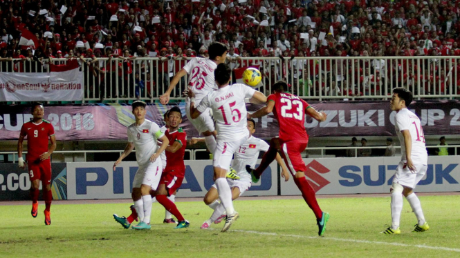 Indonesia Menang 2-1 atas Vietnam di Stadion Pakansari 