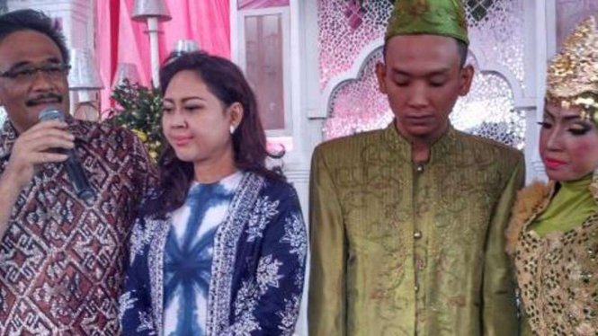 Wagub DKI Jakarta Nonaktif, Djarot Saiful Hidayat bersama istri, Heppy Farida.
