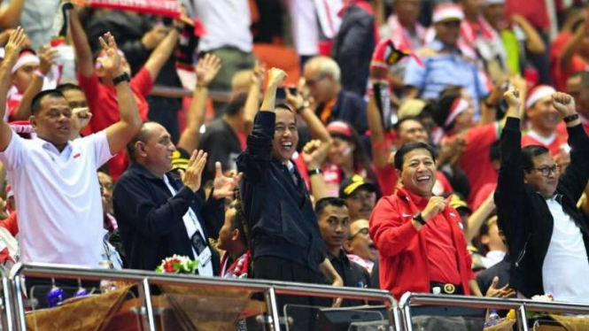 Reaksi Presiden Joko Widodo saat menonton Timnas Indonesia vs Vietnam
