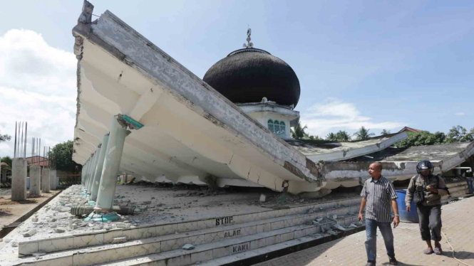 Kondisi Pidie Jaya usai dihantam gempa darat berkekuatan 6,5 skala richter, rabu (7/12/2016). Gempa ini menyebabkan 94 orang tewas dan ratusan bangunan mengalami kerusakan.