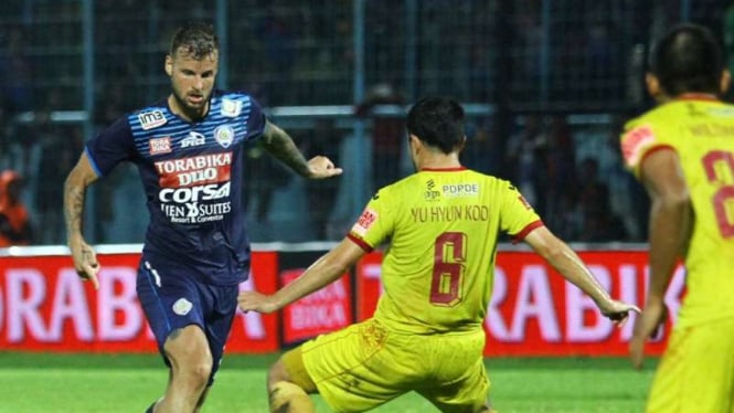 Pemain Arema Cronus, Nick Kalmar