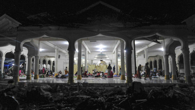Keadaan Para Pengungsi Pasca Gempa Pidie