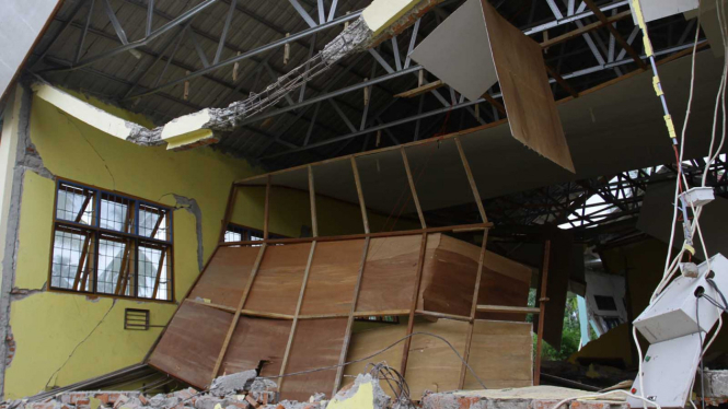 SMKN 1 Bandar Baru Rusak Parah Diterjang Gempa Aceh 